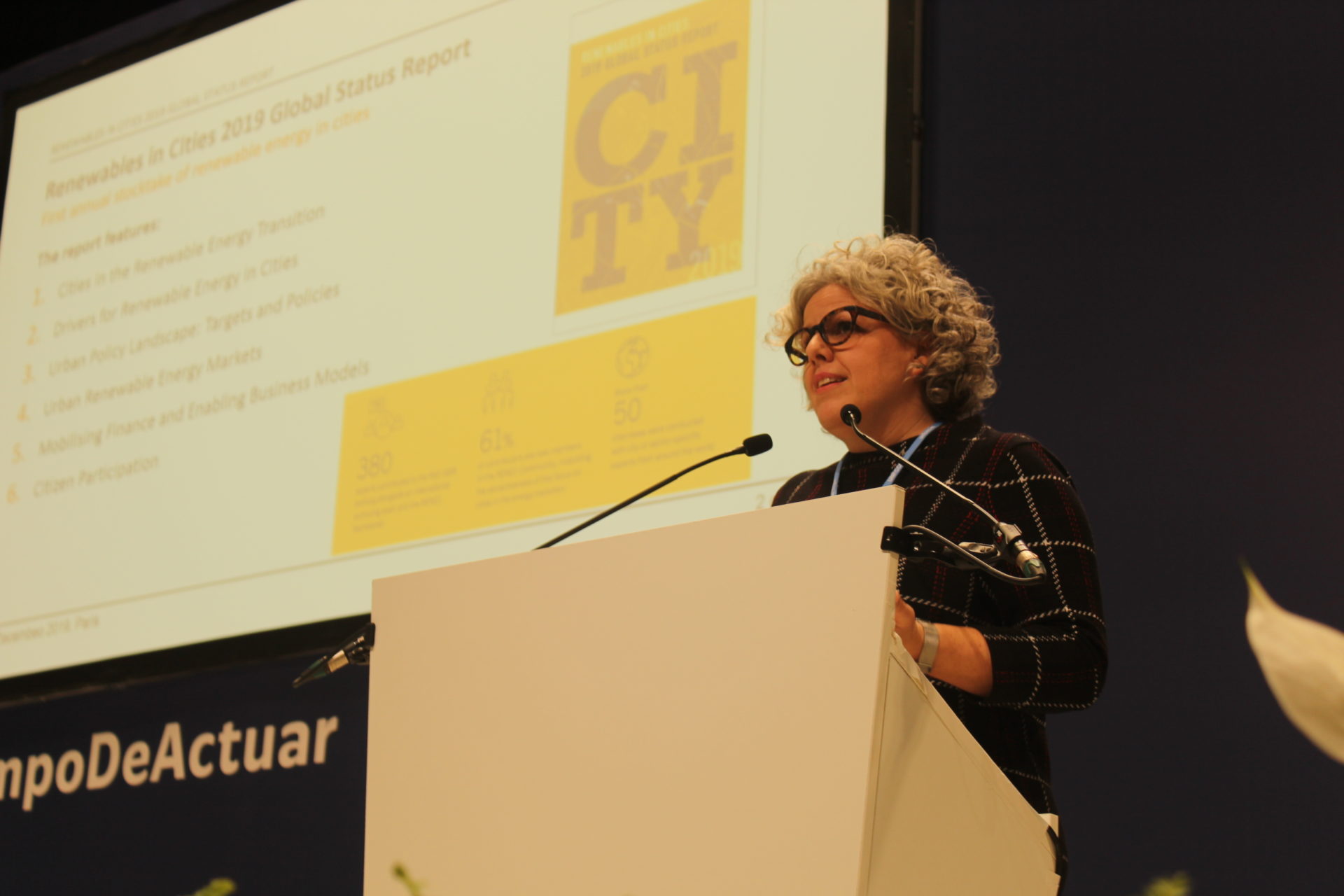 Rana Adib giving a speech at COP25